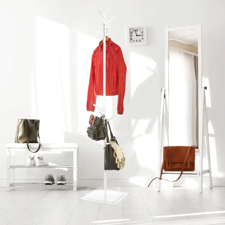 Taschenbaum-Garderobe-styro-ag-1