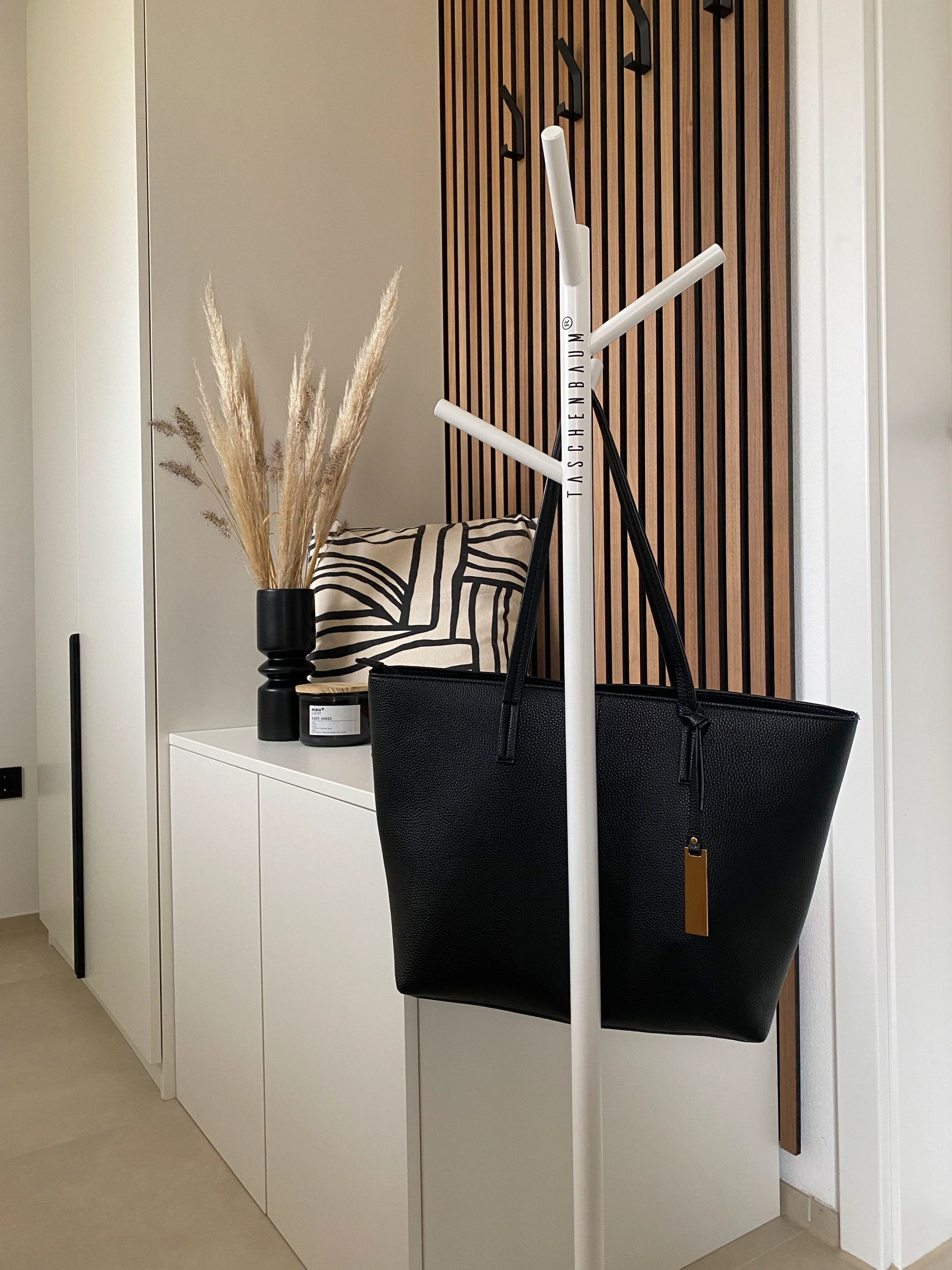 Taschenbaum-Taschenständer-zuhause-styro-ag-21